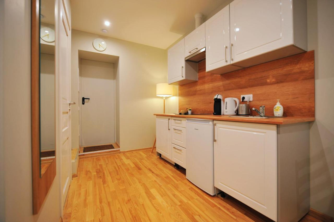 Central Comfort At Hanzas Residence, Stay Near Cafes, Bars, Museums & Esplanade Riga Kültér fotó