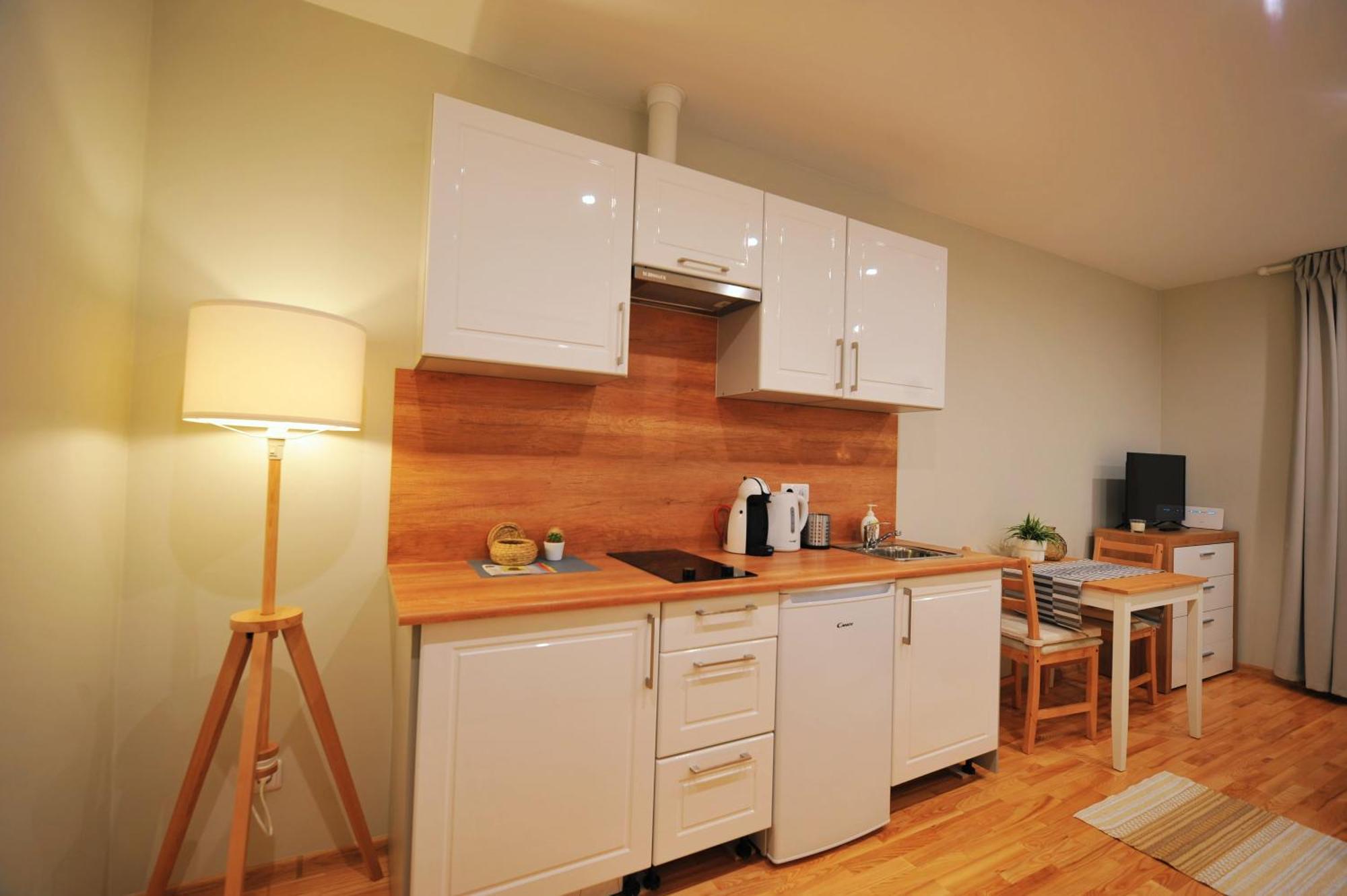 Central Comfort At Hanzas Residence, Stay Near Cafes, Bars, Museums & Esplanade Riga Szoba fotó
