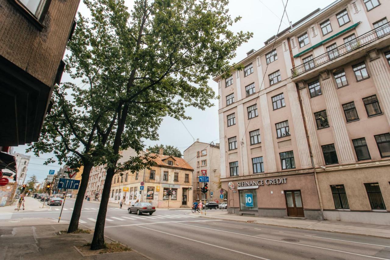 Central Comfort At Hanzas Residence, Stay Near Cafes, Bars, Museums & Esplanade Riga Kültér fotó