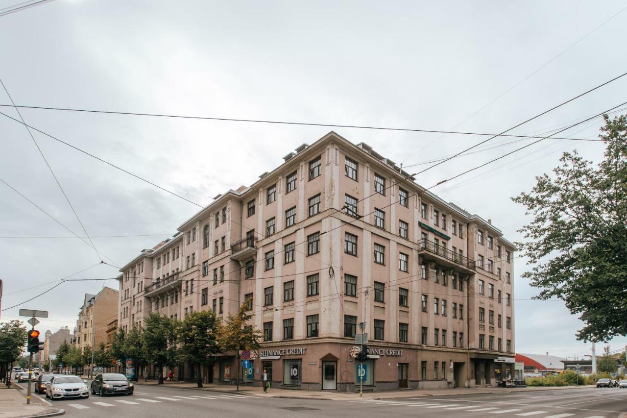Central Comfort At Hanzas Residence, Stay Near Cafes, Bars, Museums & Esplanade Riga Kültér fotó