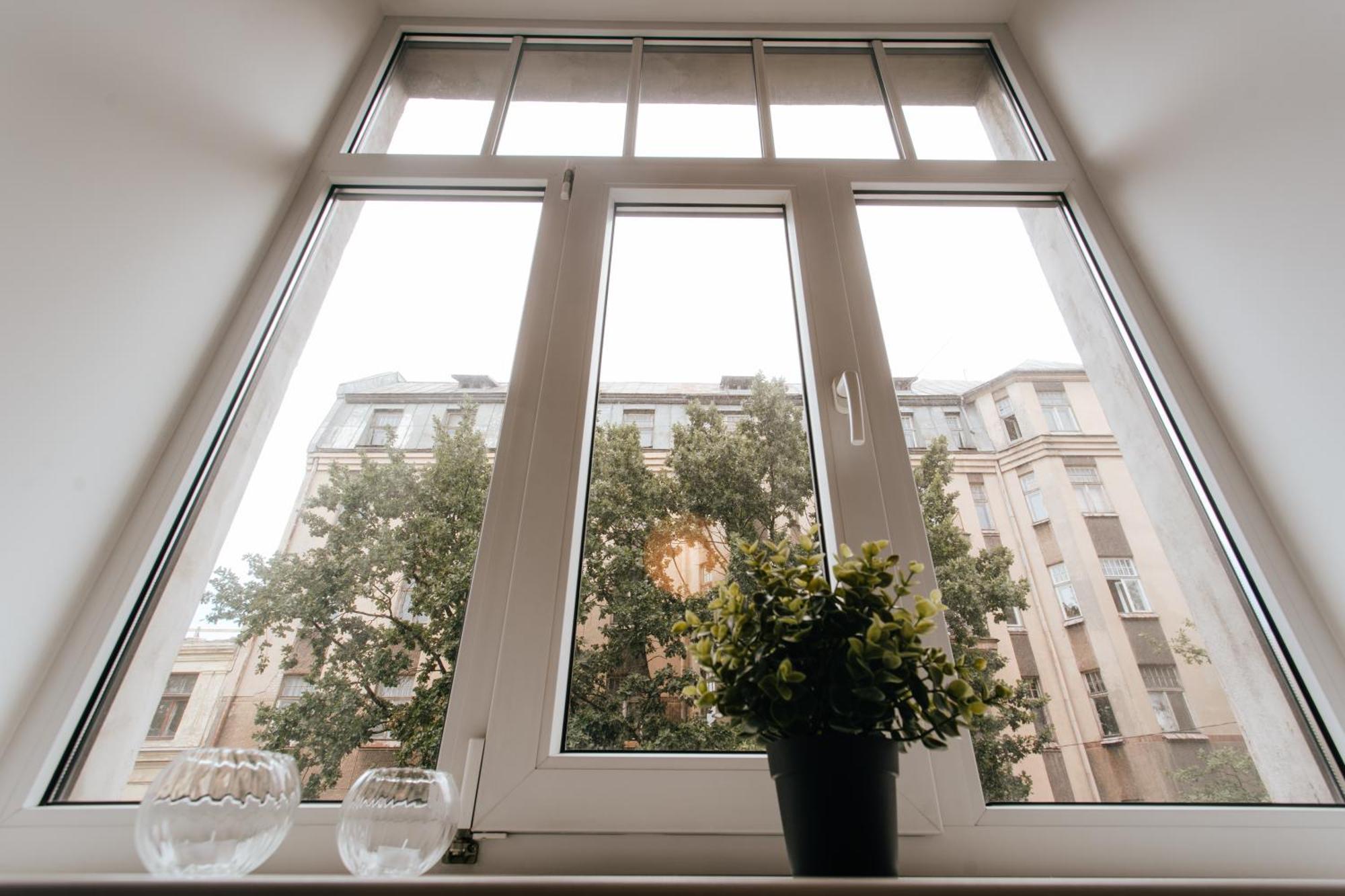 Central Comfort At Hanzas Residence, Stay Near Cafes, Bars, Museums & Esplanade Riga Kültér fotó